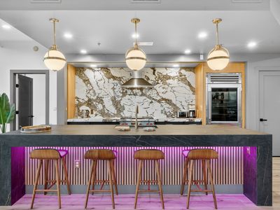900 20th Ave S APT 1601, Nashville, TN, 37212