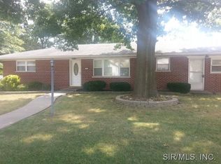 13 Guetterman Dr, Belleville, IL