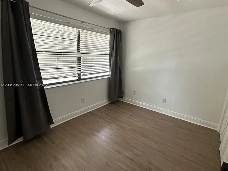 7112 SW 113th Ct — Photo 4