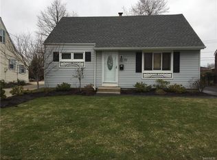 37 Nicholas Dr N, Tonawanda, NY