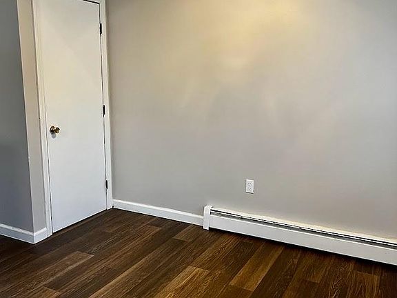 Dining Area & Pantry