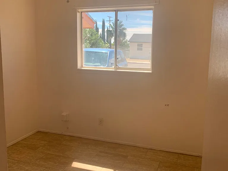 703 Hilton Ave — Photo 9