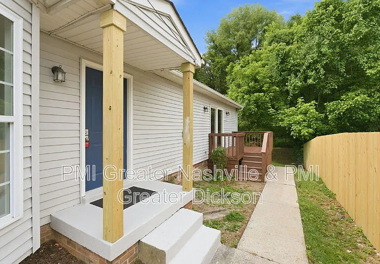 3051 Casa Dr — Photo 1