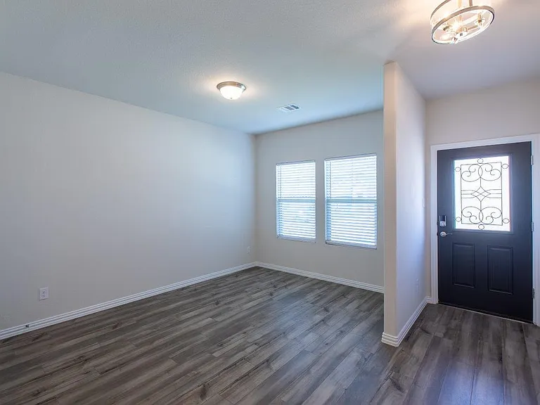 1604 Mineral Point Pl — Photo 5
