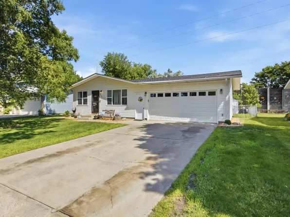 428 Brook Ave, Moorhead, MN 56560