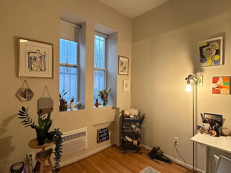 Larger bedroom 1