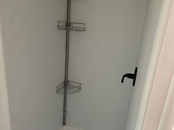 4th image of 420 East Ave Floor 1