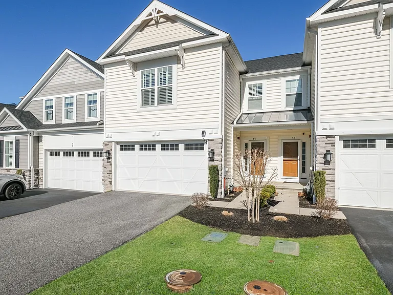 44 Hunters Ln — Photo 27