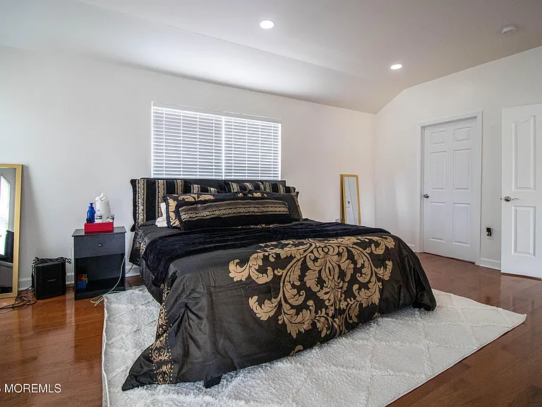 845 Woodbury Dr — Photo 13