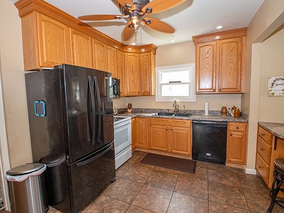 5th image of 833 S 31st St