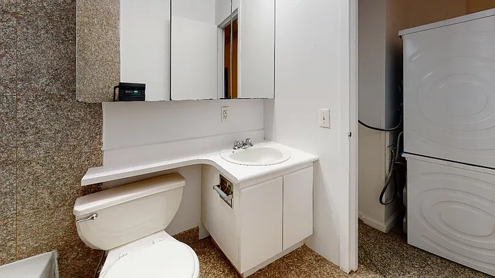 Rented by Bond New York | media 9