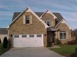 1402 Westminster Dr, Greensboro, NC 27410