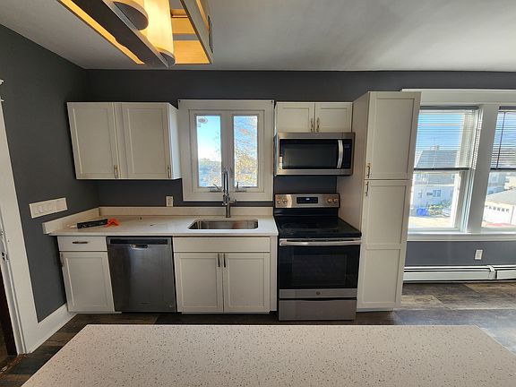 2nd image of 27 Rita St Floor 2