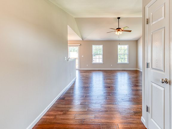 3rd image of 26 Rockport Ct