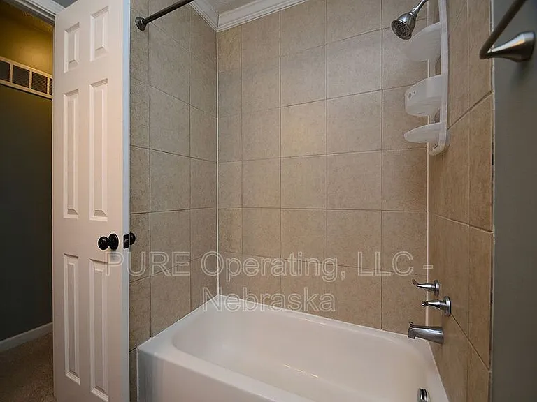 13951 Jefferson Cir — Photo 17
