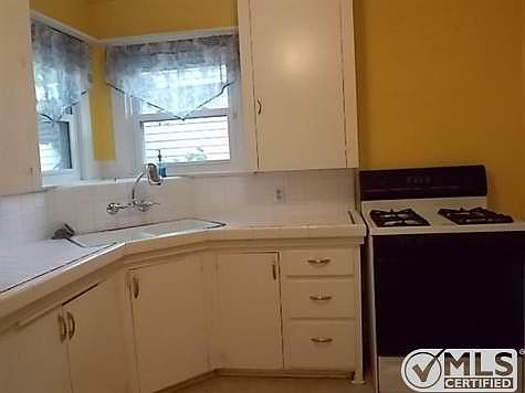 5th image of 1705 Robinwood Dr