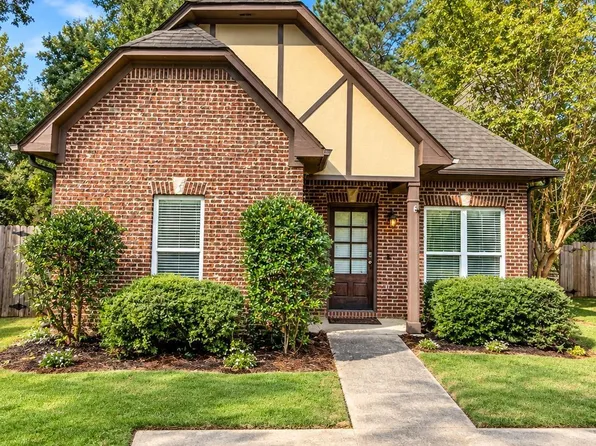 1212 Pebble Creek Cir, Gardendale, AL 35071