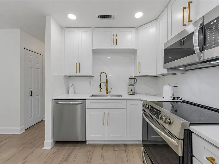 2700 Bayshore Blvd #5210 — Photo 16