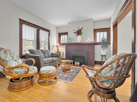 4th image of 233 Garfield Avenue