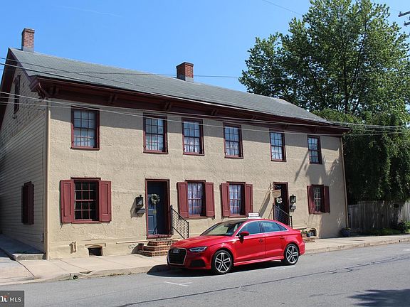 2nd image of 110 E Market St #114