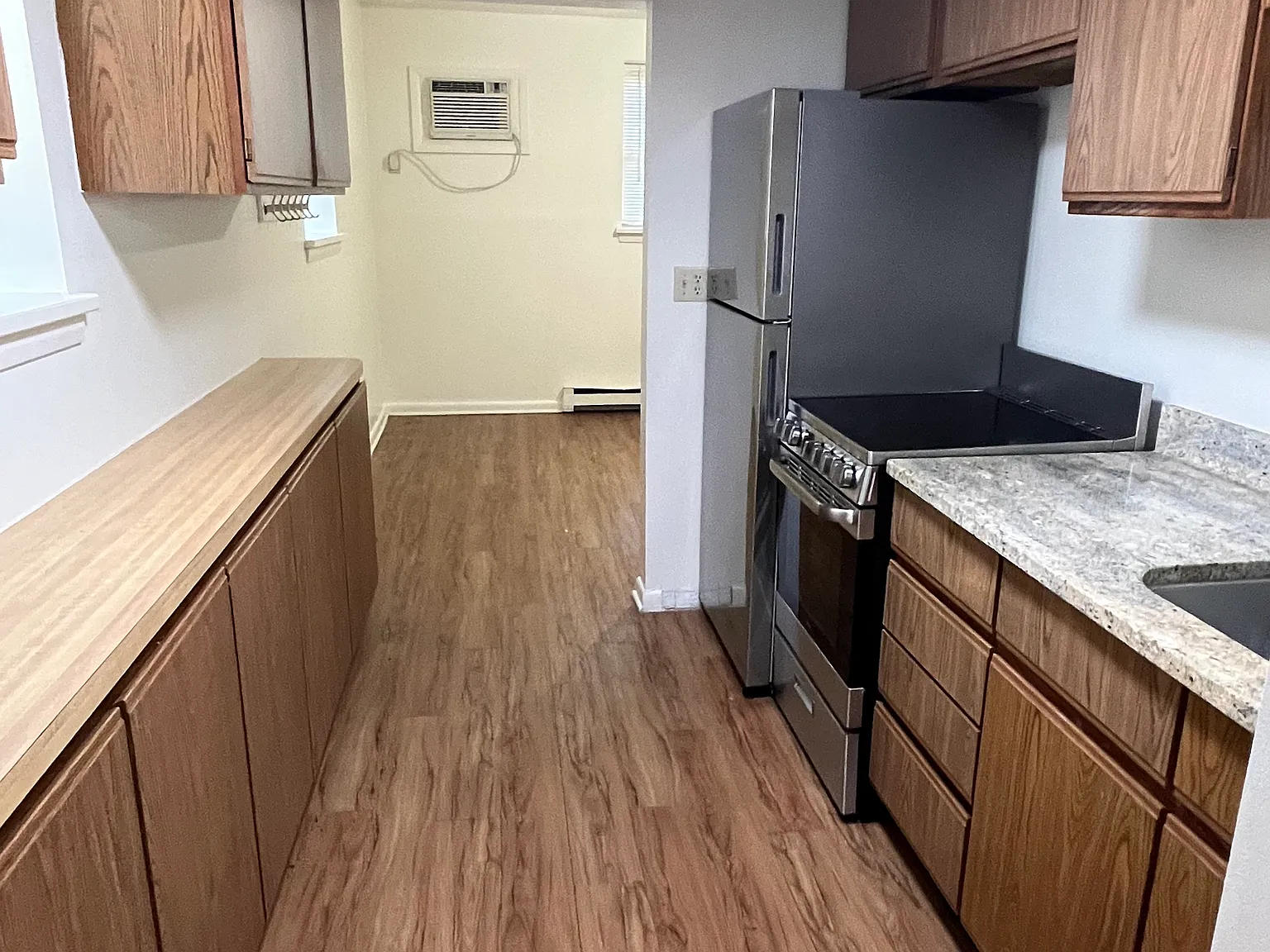 1 bed, 500 sqft, $700 — Photo 2