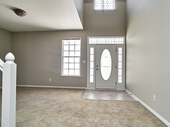 5th image of 13092 Brookdale Dr