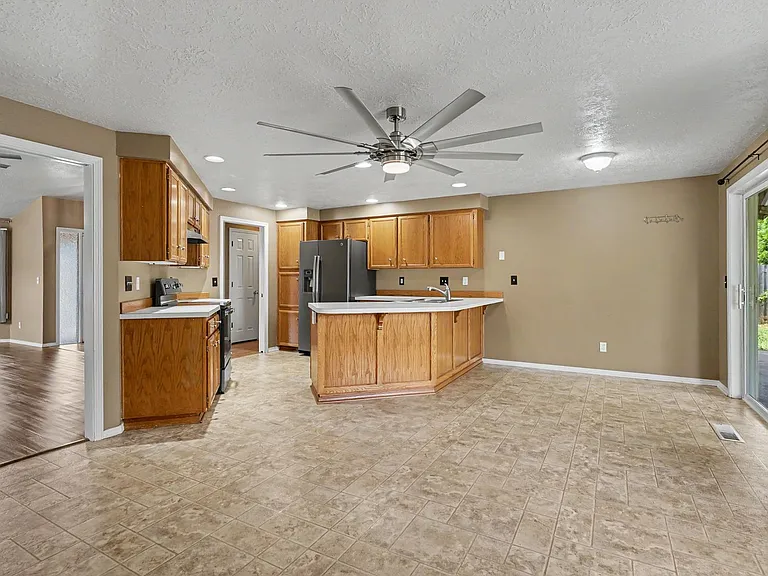 1075 Mildred Ln SE — Photo 17