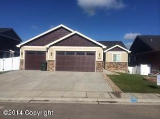 1206 Muscovy Dr, Gillette, WY 82718