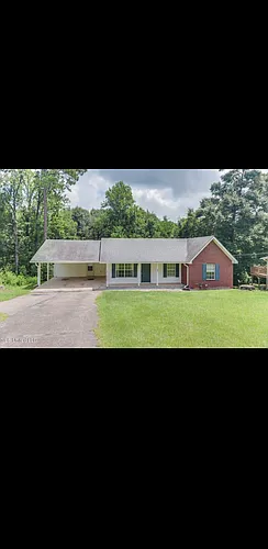 407 Dorothy St S Photo 1