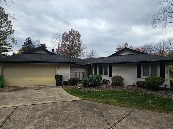 7722 Regency Dr, Walton Hills, OH 44146