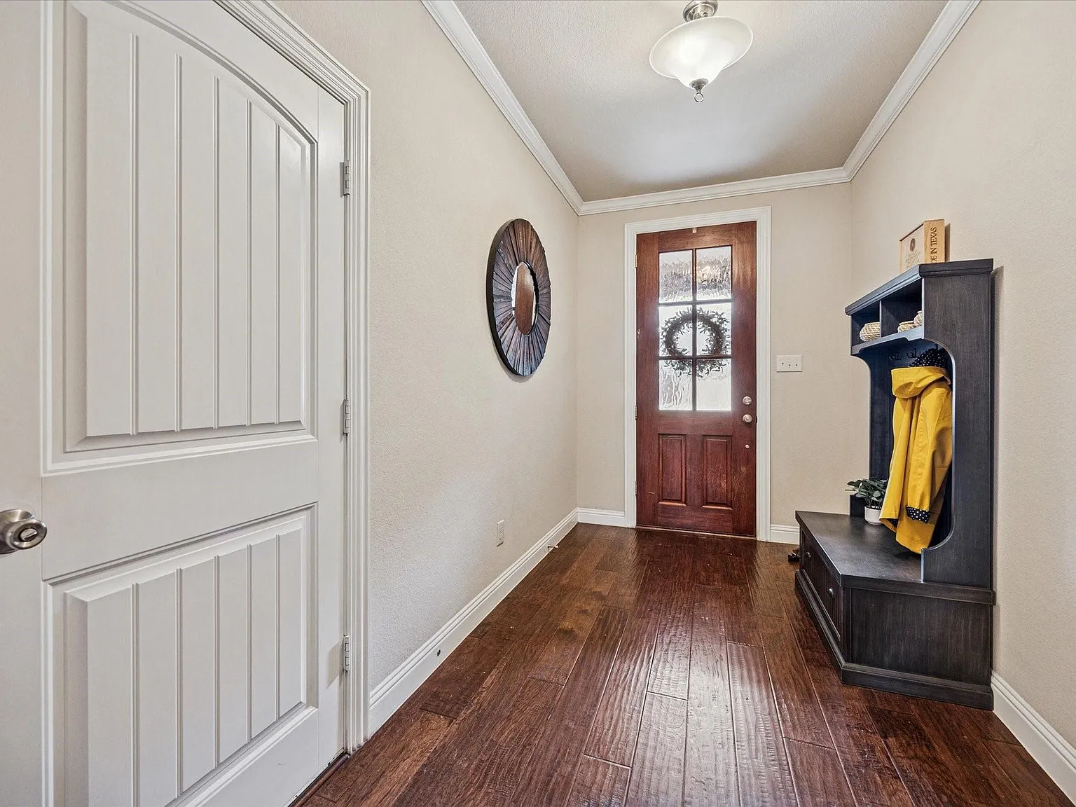 3 bed, 2054 sqft, $2,795 — Photo 4