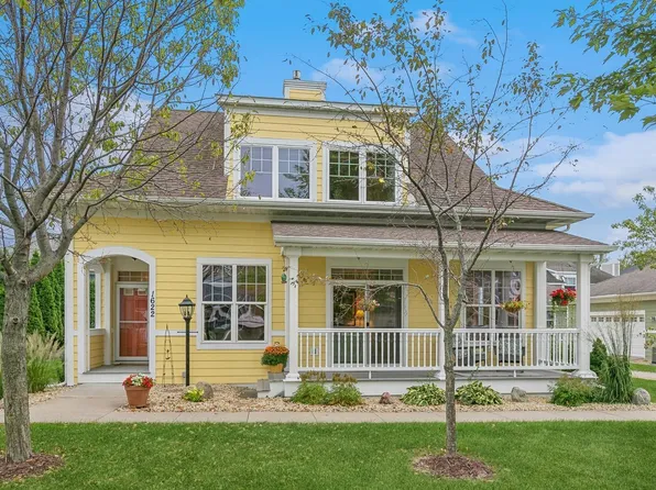 1622 Summit Hl, Eagan, MN 55122
