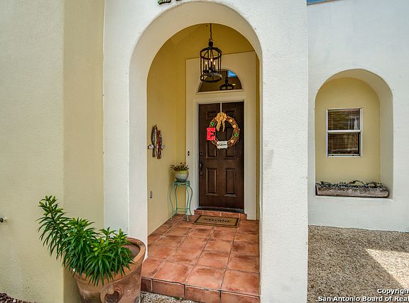 2nd image of 2772 Del Pilar Dr