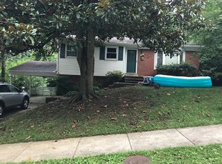 7731 Magarity Rd, Falls Church, VA 22043