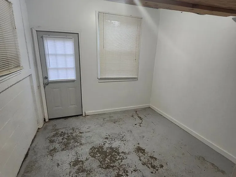 301 Gaile Ave — Photo 22