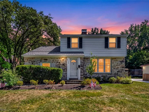 20860 Farnsleigh Rd, Shaker Heights, OH 44122