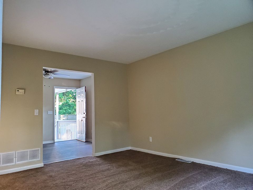 1st image of 350 College St