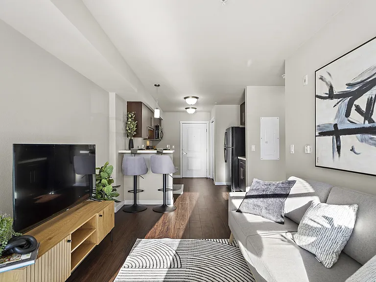 5501 Prefontaine Ave — Photo 6