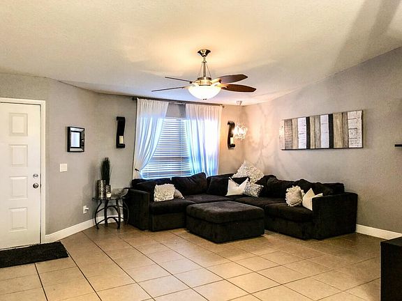 3rd image of 634 SW Dalton Cir