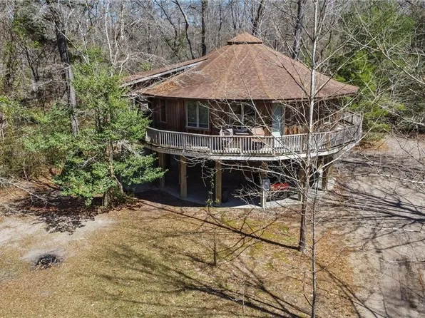 601 Liberty Rd, Picayune, MS 39466