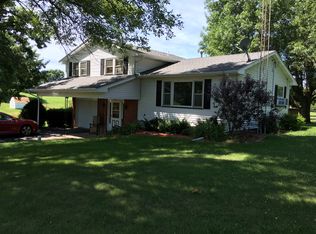 922 N Main St, Abingdon, IL 61410