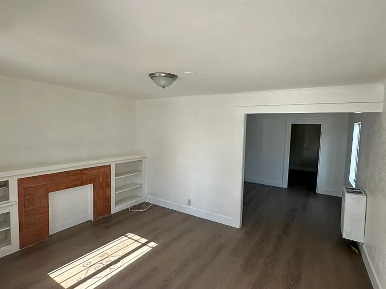 5504 S Van Ness Ave #5506 — Photo 1