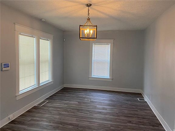 4th image of 1505 N Grant Ave