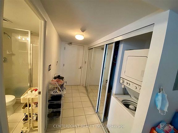 3rd image of 37 Grosvenor St #603