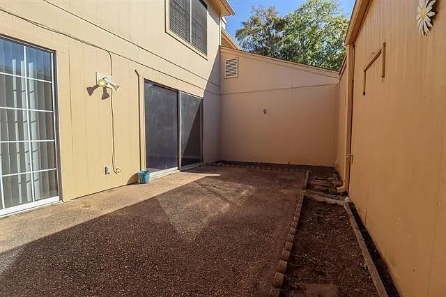 5725 Townhouse Ln — Photo 20