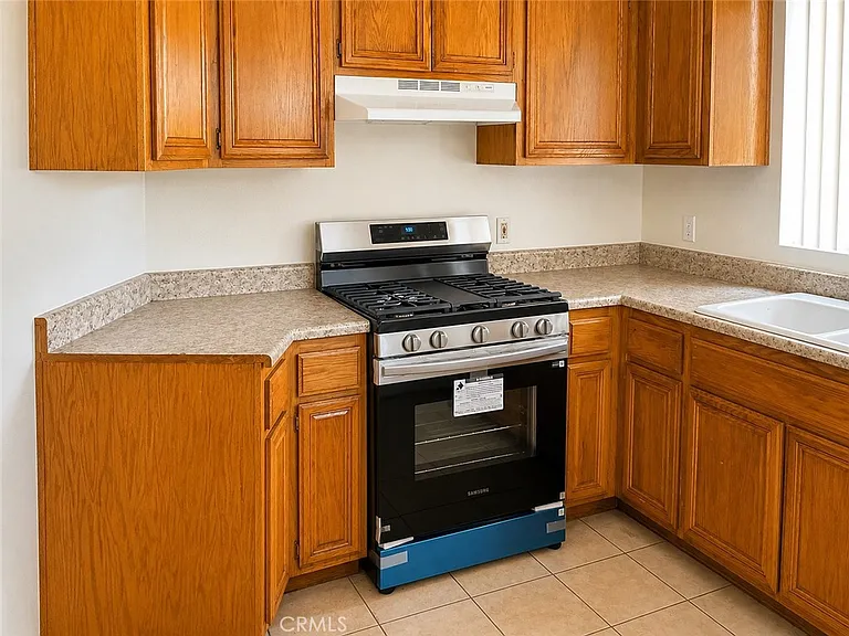 715 S Walnut Ave #3 — Photo 3