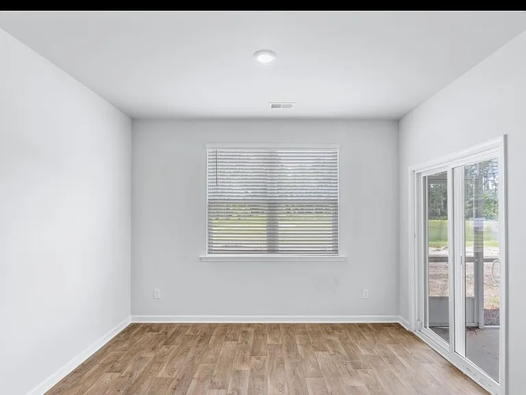 102 Green Passage Ln — Photo 15