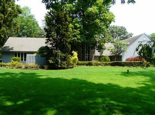 30 Woods Ln, Colonia, NJ 07067