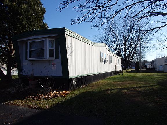 2nd image of 14 Meadowlark Dr