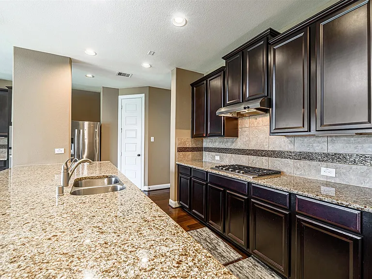 4607 Rockton Hills Ln — Photo 12